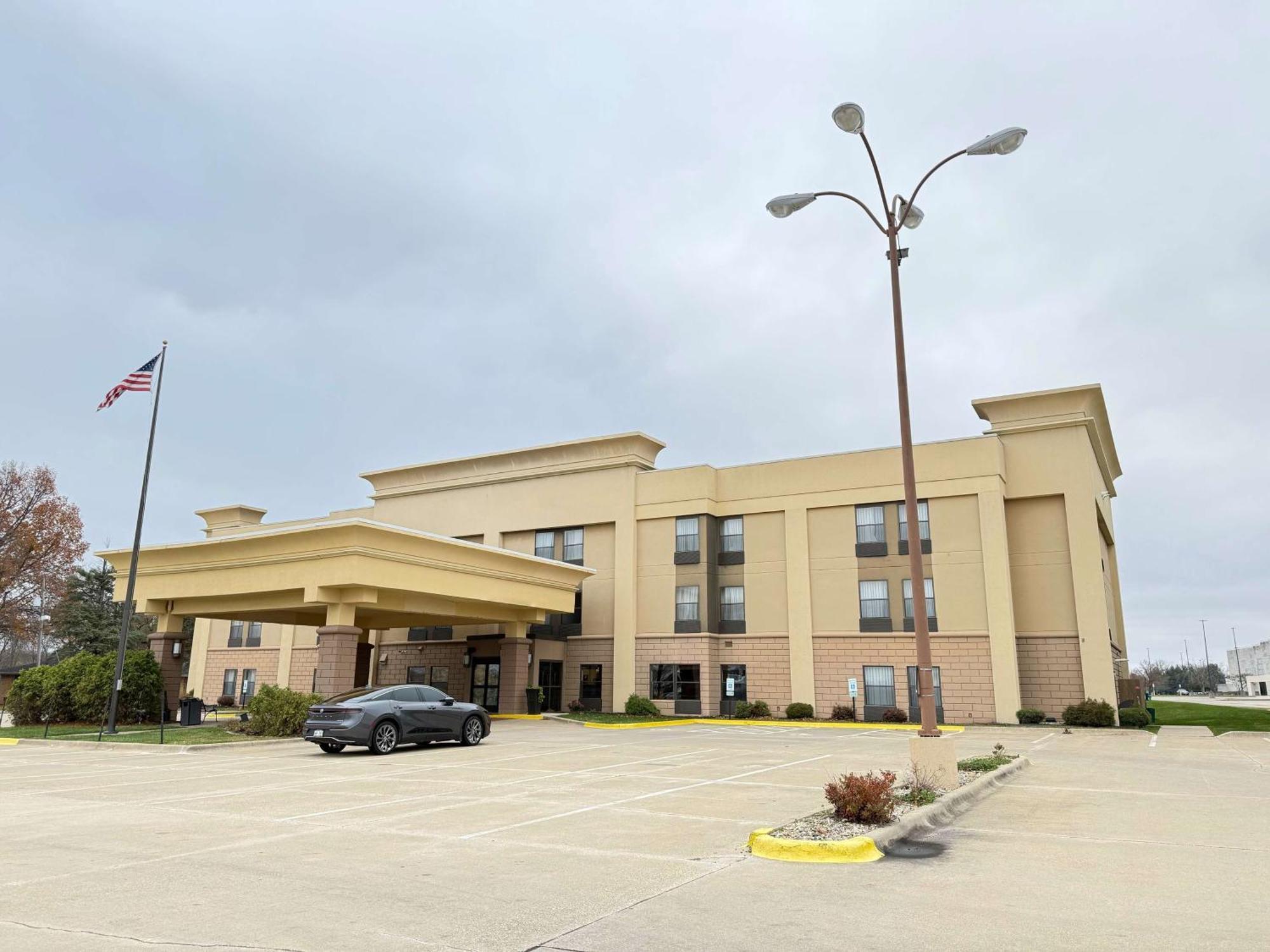 Surestay By Best Western Forsyth Decatur Exteriér fotografie
